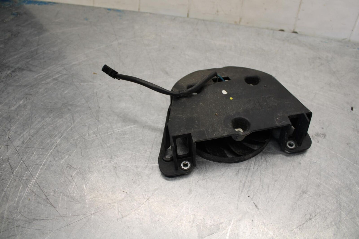 17-18 YAMAHA YZF R3 ENGINE RADIATOR COOLING FAN BB438