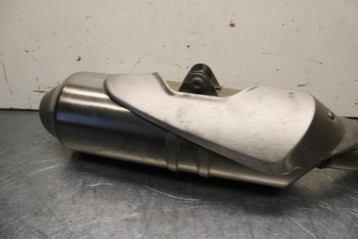 16-18 KTM 690 DUKE EXHAUST PIPE MUFFLER SLIP ON CAN SILENCER BB631