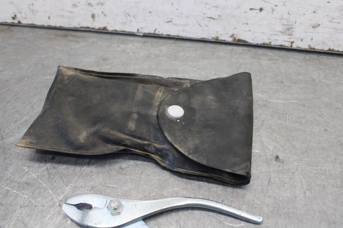 11-24 SUZUKI GSXR750 STOCK TOOLS OEM TOOL BAG KIT SET BB687