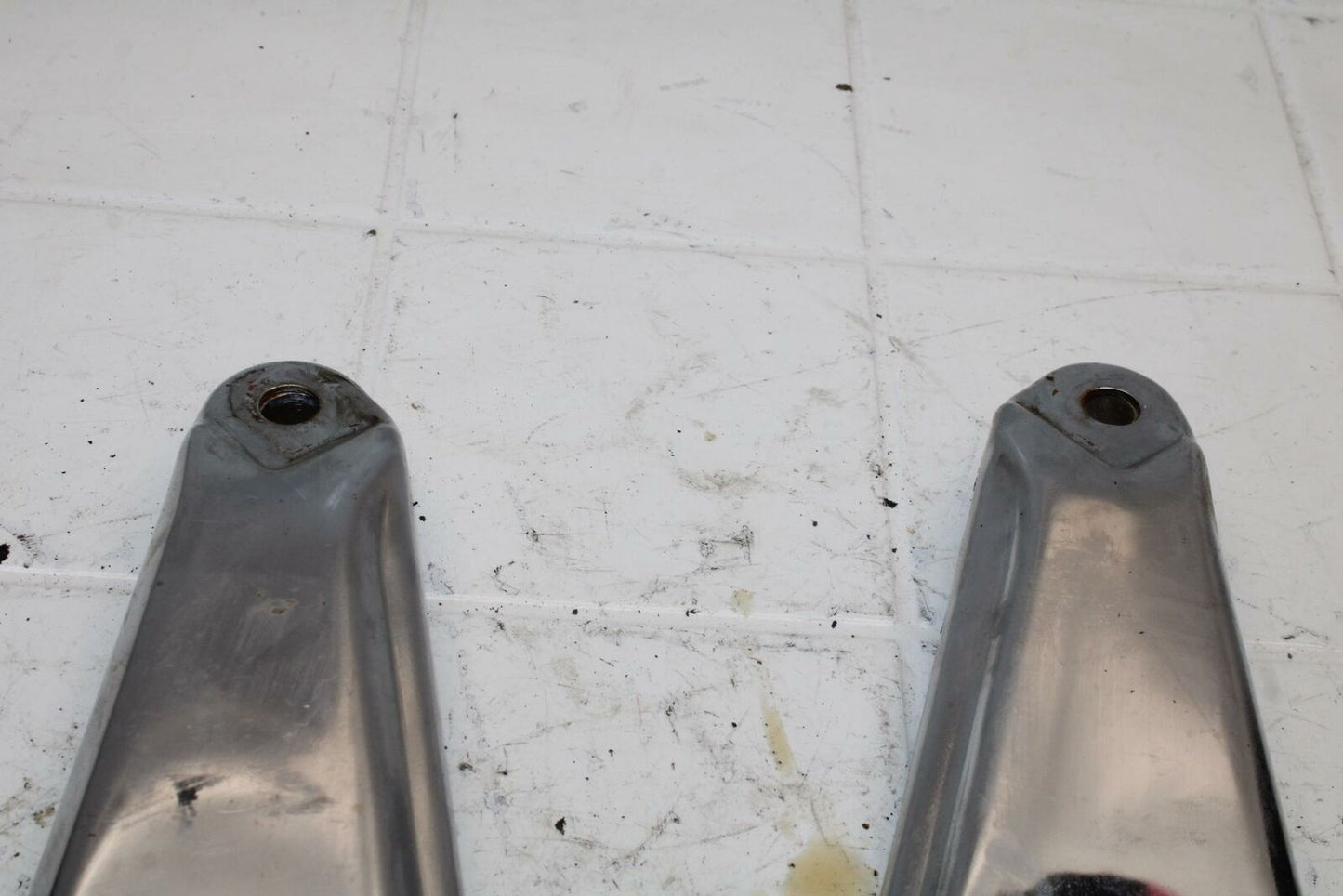 80-83 SUZUKI GS750E RIGHT LEFT FRAME COVERS BB19
