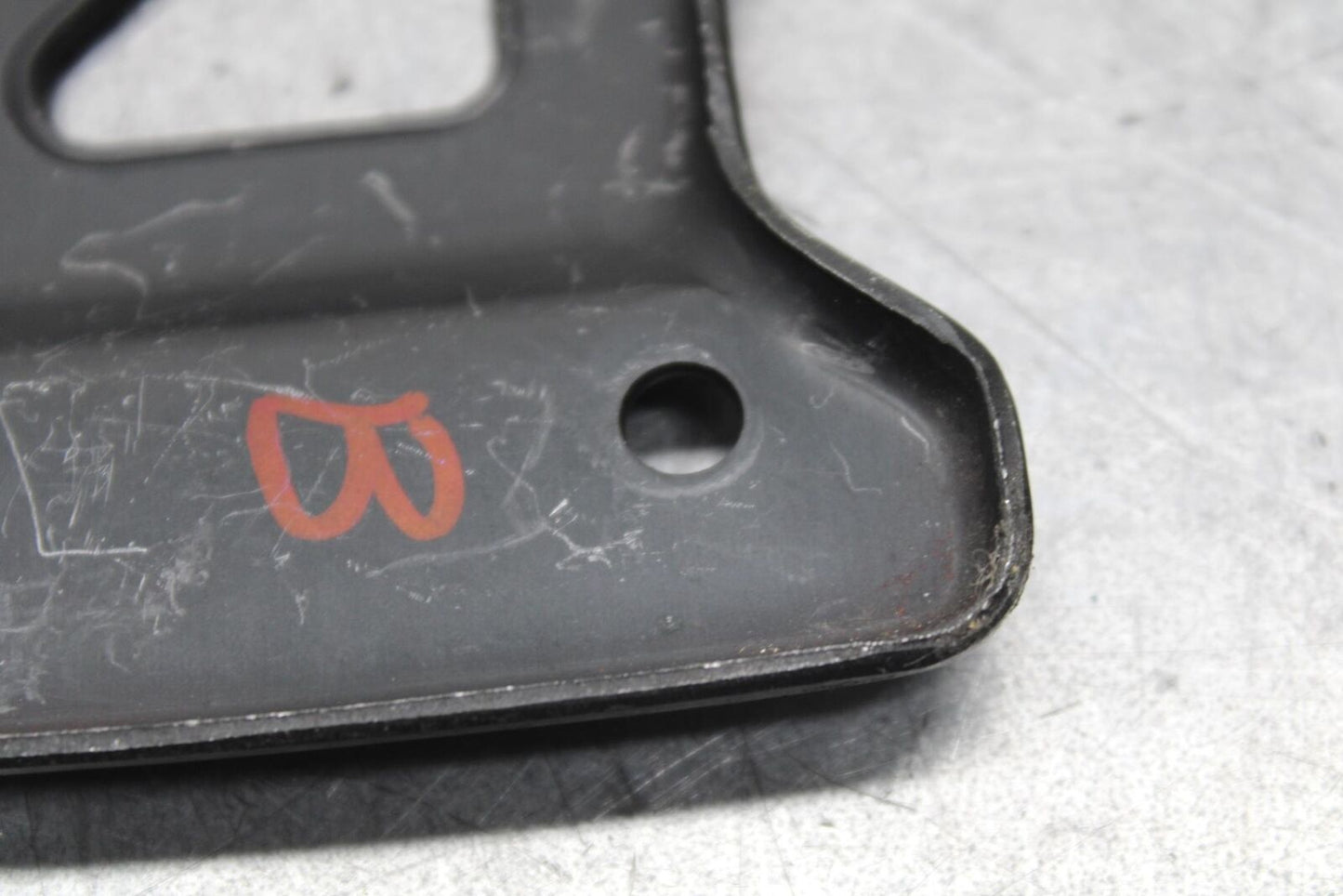 01-03 SUZUKI GSXR600 RIGHT SIDE HEEL GUARD BB639