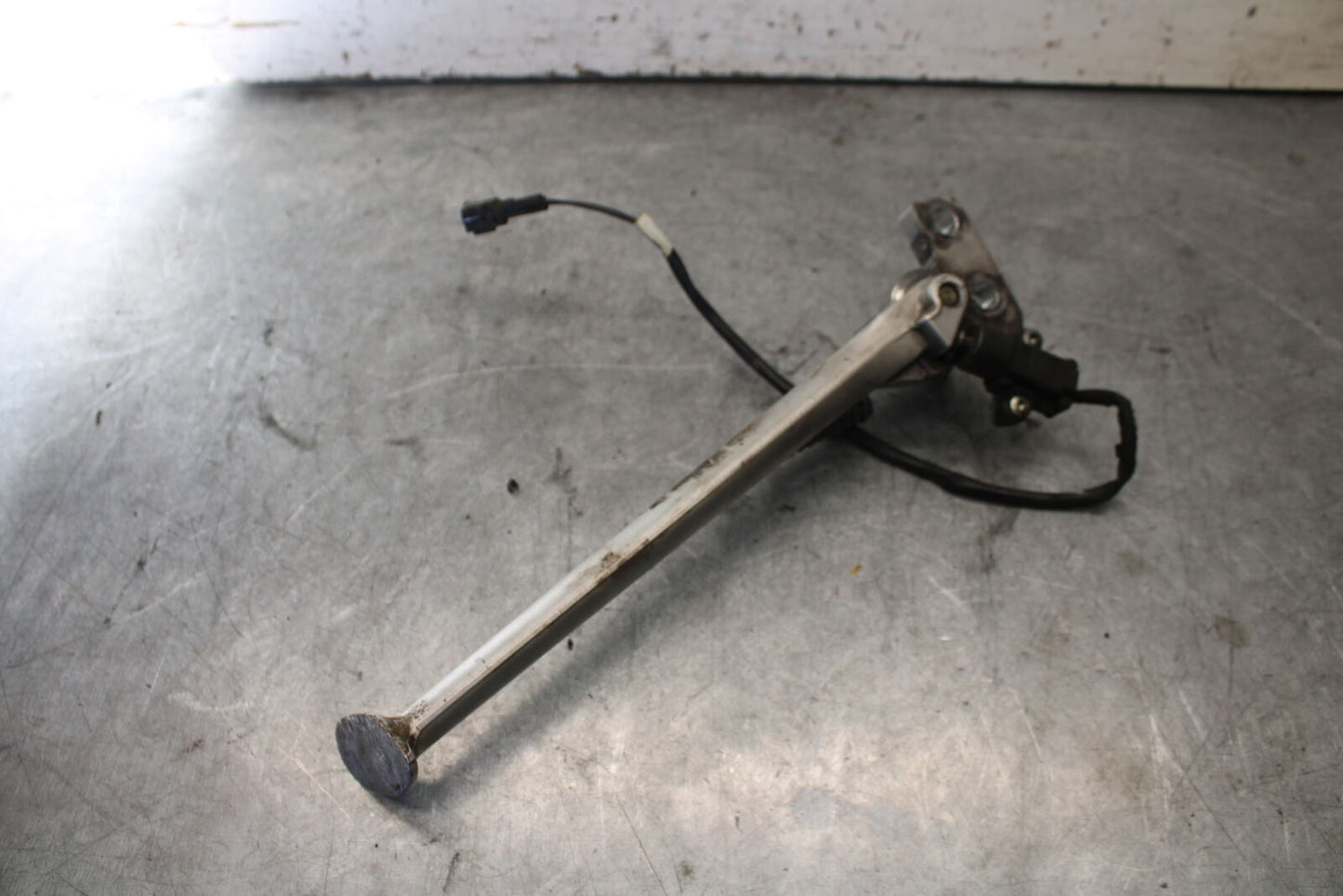 07-08 TRIUMPH DAYTONA 675 KICKSTAND SIDE KICK STAND T2082011 T2082013 BB685