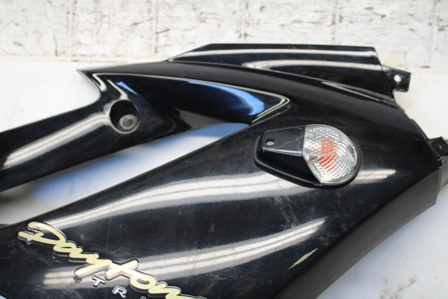 07-08 TRIUMPH DAYTONA 675 RIGHT LOWER MID UPPER SIDE FAIRING COWL BB685