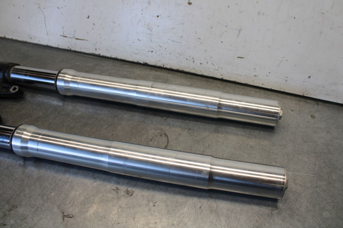 06-07 DUCATI MONSTER 695 FRONT FORKS SHOCK SUSPENSION SET PAIR BB674