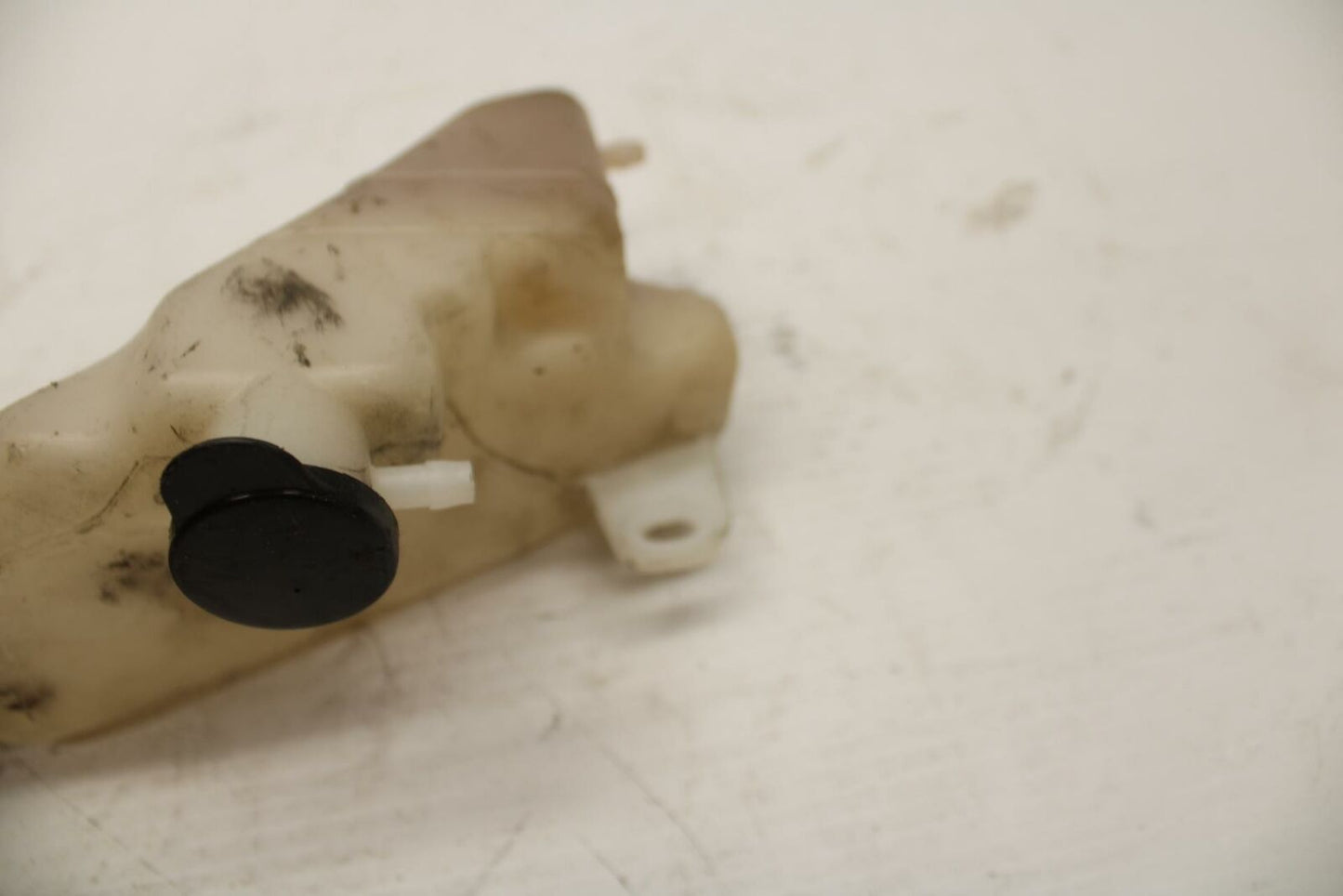 96 YAMAHA YZF750R COOLANT WATER TANK RESERVOIR BOTTLE BB237 #C