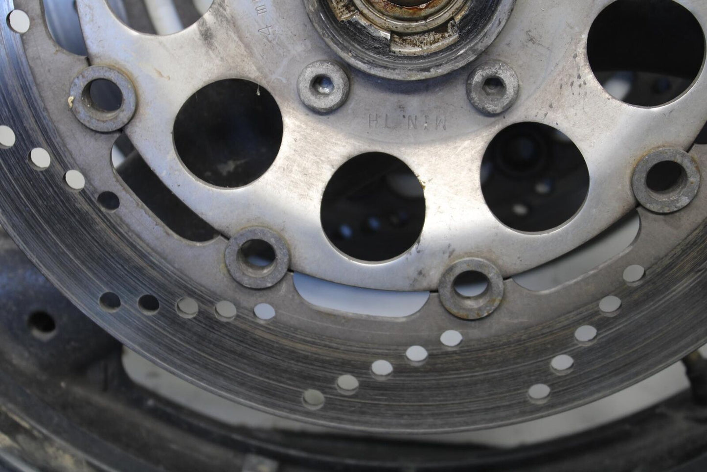 1995 Suzuki RF600R FRONT WHEEL AND LEFT RIGHT BRAKE ROTORS DISCS BB615