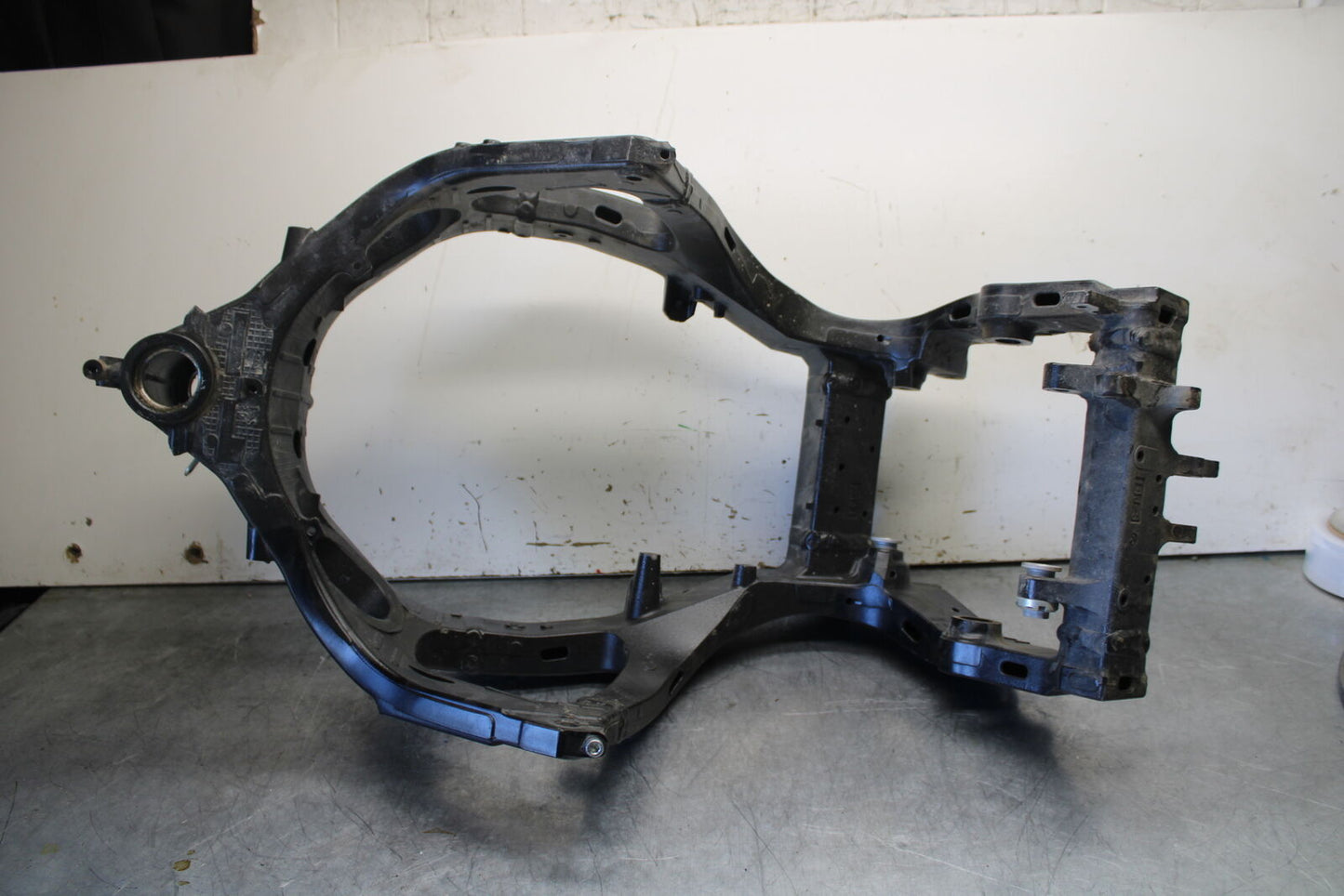 11-23 SUZUKI GSXR 750 FRAME CHASSIS BB630