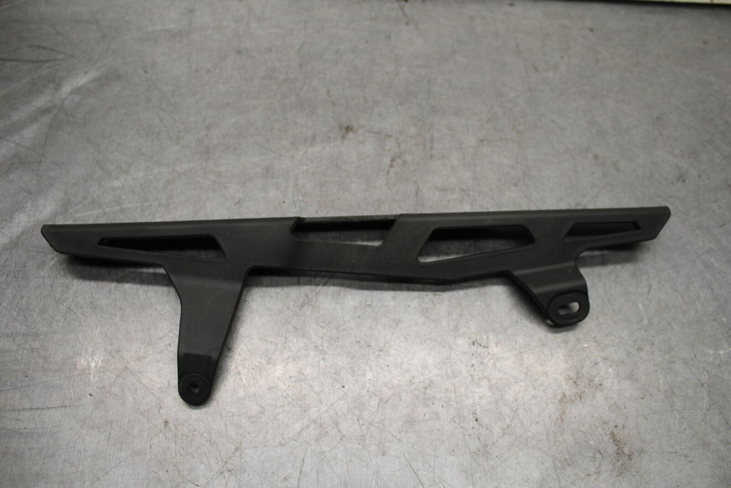 19-21 TRIUMPH SPEED TWIN 1200 REAR BACK DRIVE CHAIN GUARD COVER SHIELD BB653