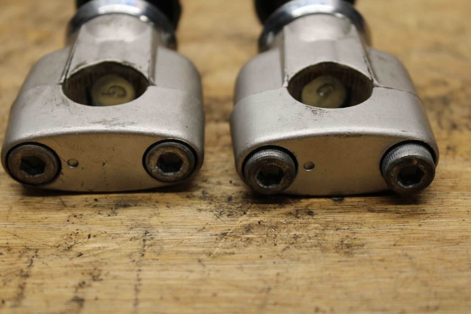 02-03 SUZUKI VSTROM 1000 HANDLEBAR RISERS CLAMPS BB331