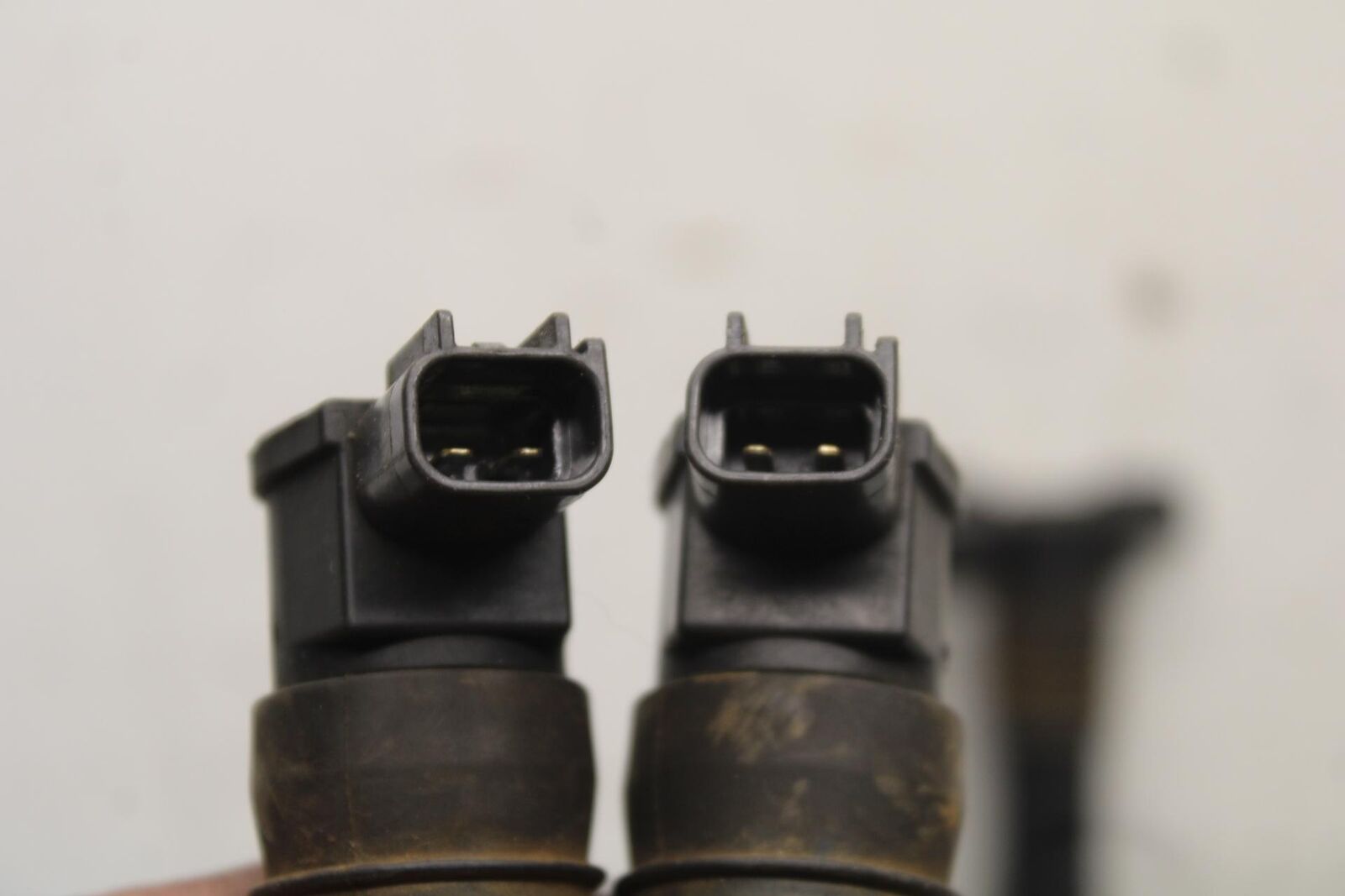 01-03 SUZUKI GSXR600 IGNITION COILS COIL SPARK PLUG CAPS 33410-35F00 BB639