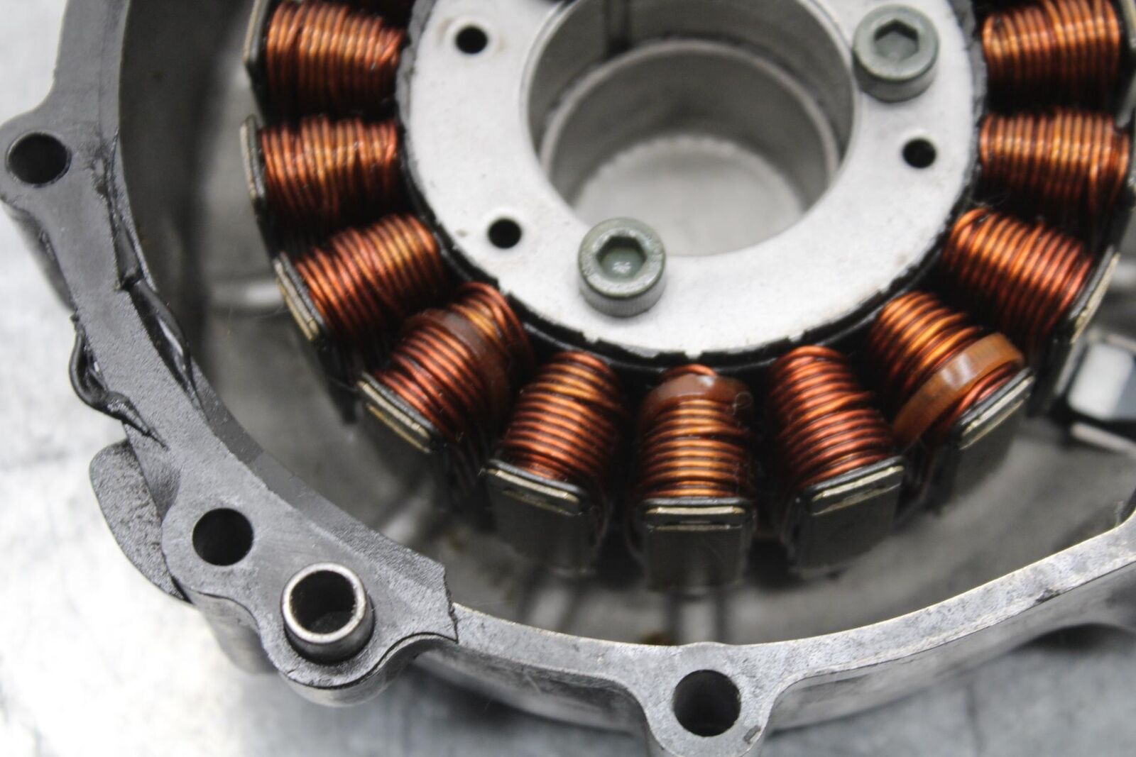 01-03 SUZUKI GSXR600 STATOR GENERATOR ALTERNATOR MAGNETO 31401-35F00 BB633