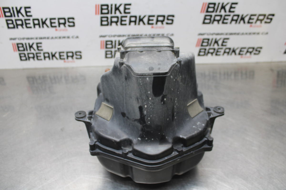 18 YAMAHA SUPER TENERE AIRBOX AIR INTAKE FILTER BOX BB832