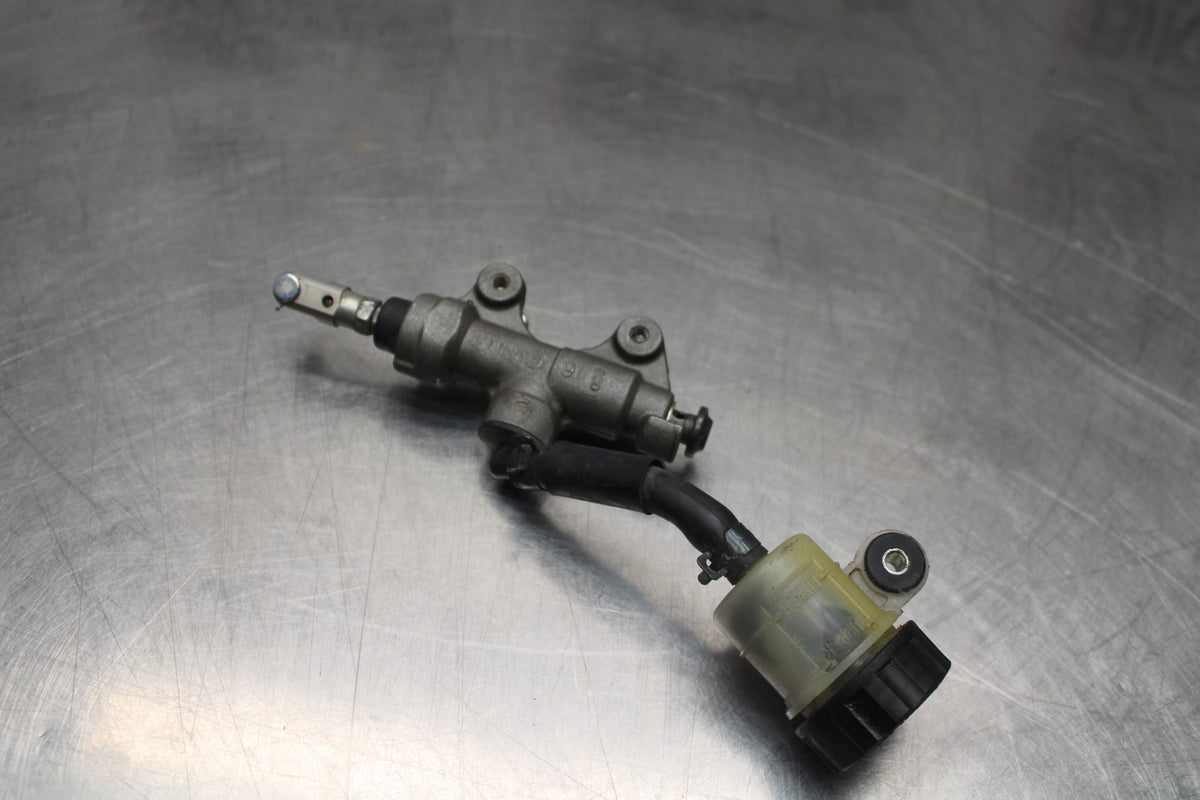 08-16 YAMAHA YZF R6 REAR BACK BRAKE MASTER CYLINDER W RESERVOIR BB798