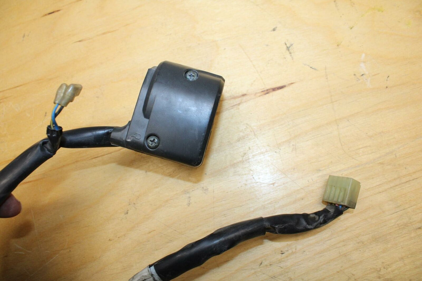 02-03 YAMAHA YZF R1 5PW LEFT CLIP ON HANDLE HORN SIGNALS SWITCH SWITCHES BB313