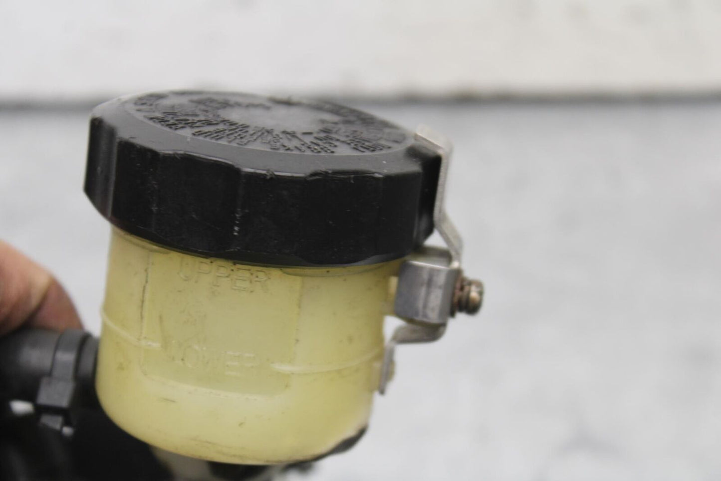 01-03 SUZUKI GSXR600 FRONT BRAKE MASTER CYLINDER BB639