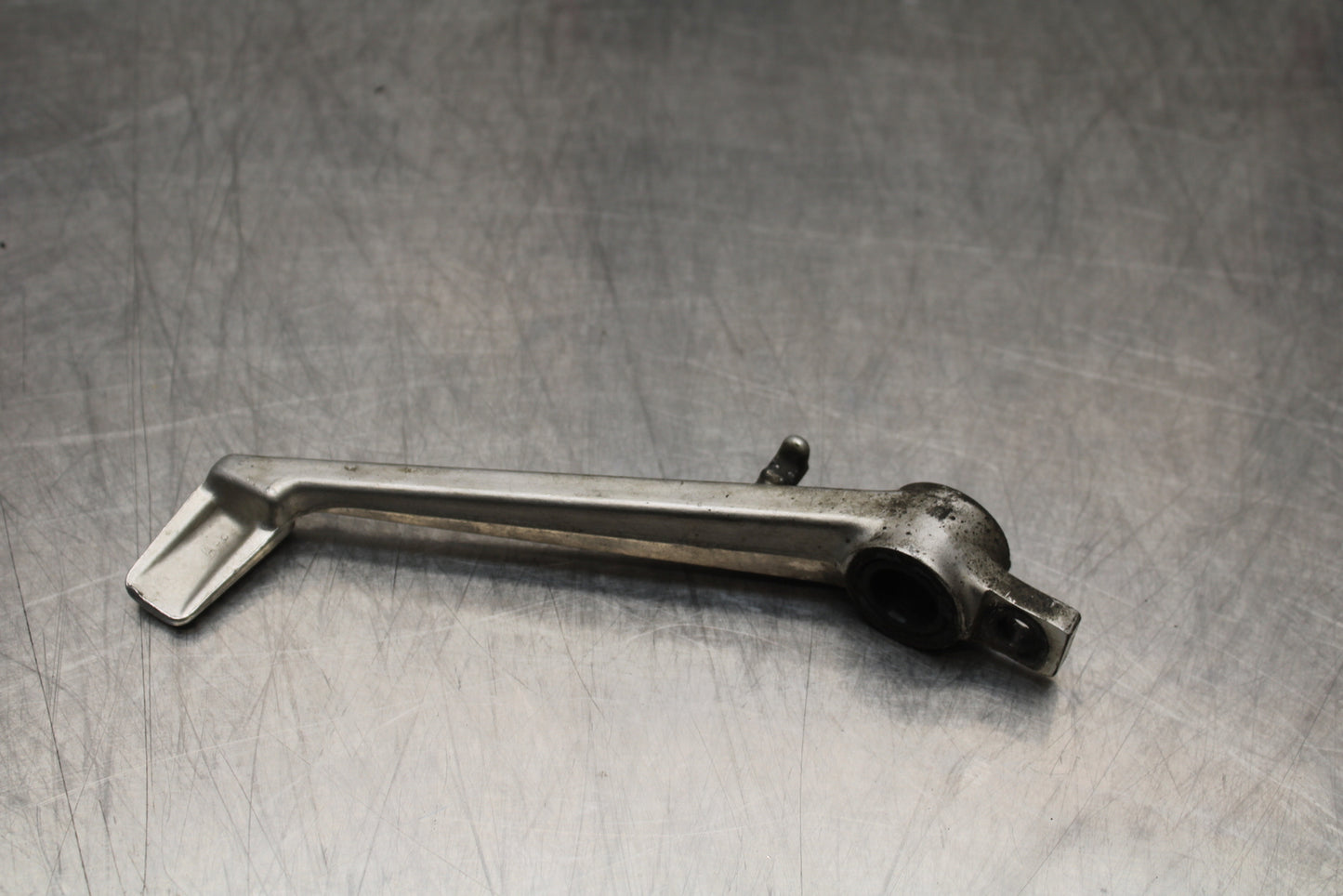 04-05 KAWASAKI NINJA ZX10R RIGHT REARSET BRAKE FOOT PEDAL BB163