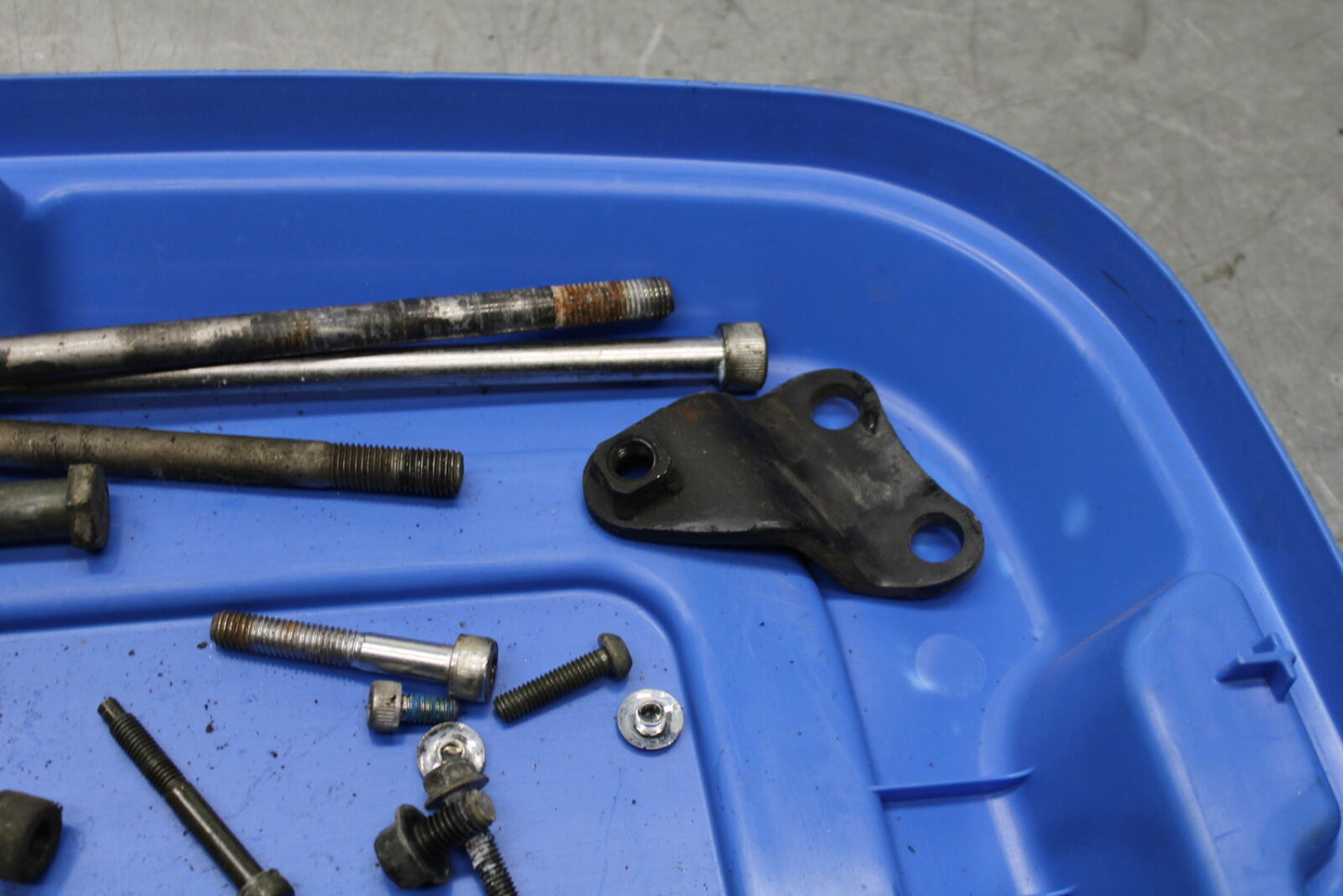 99-00 YAMAHA V STAR 1100 MOUNTING BOLTS HARDWARE MOTOR SCREWS BB711