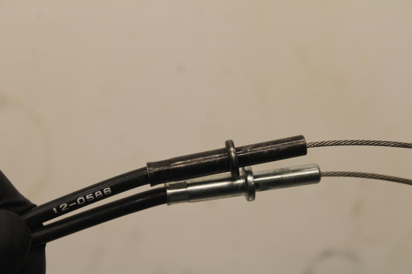 23 KAWASAKI NINJA ZX6R 636 THROTTLE CABLES LINES BB609