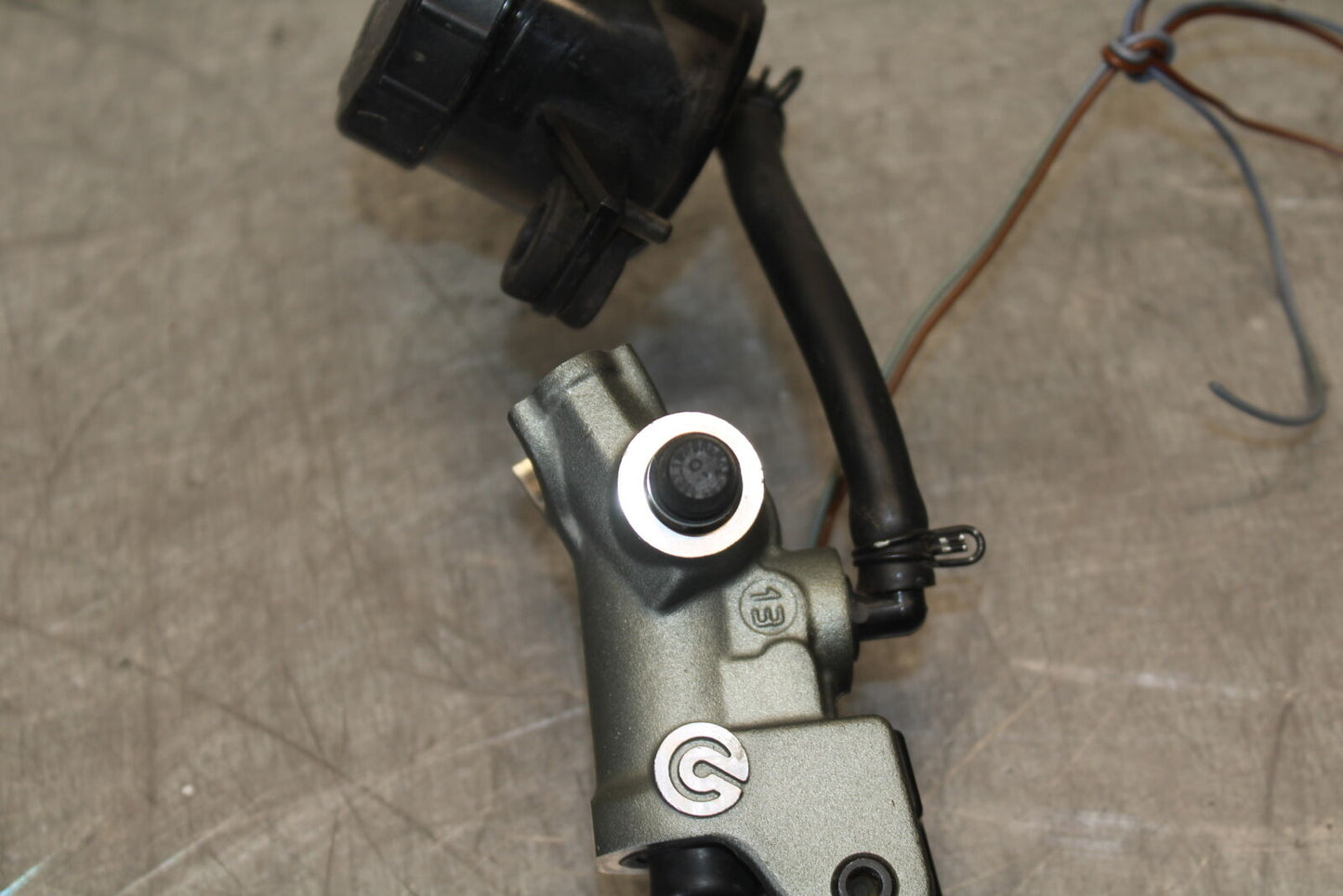 12-13 DUCATI STREETFIGHTER 848 FRONT BRAKE MASTER CYLINDER w/ LEVER BB705