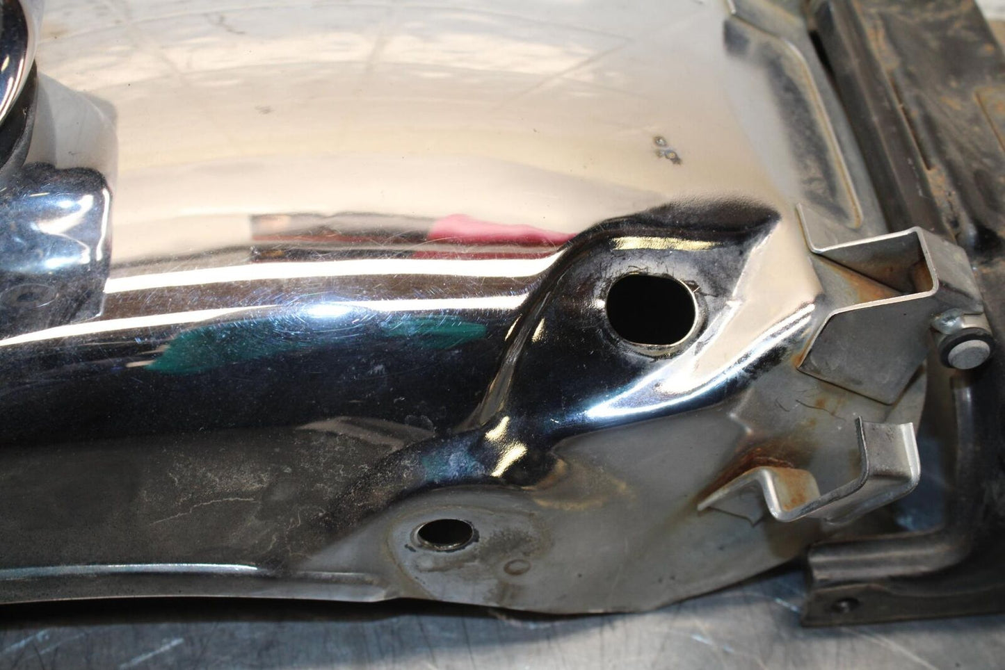 1979 Yamaha XS1100 REAR BACK WHEEL FENDER MUD GUARD 2H7-21613-00-91 BB572