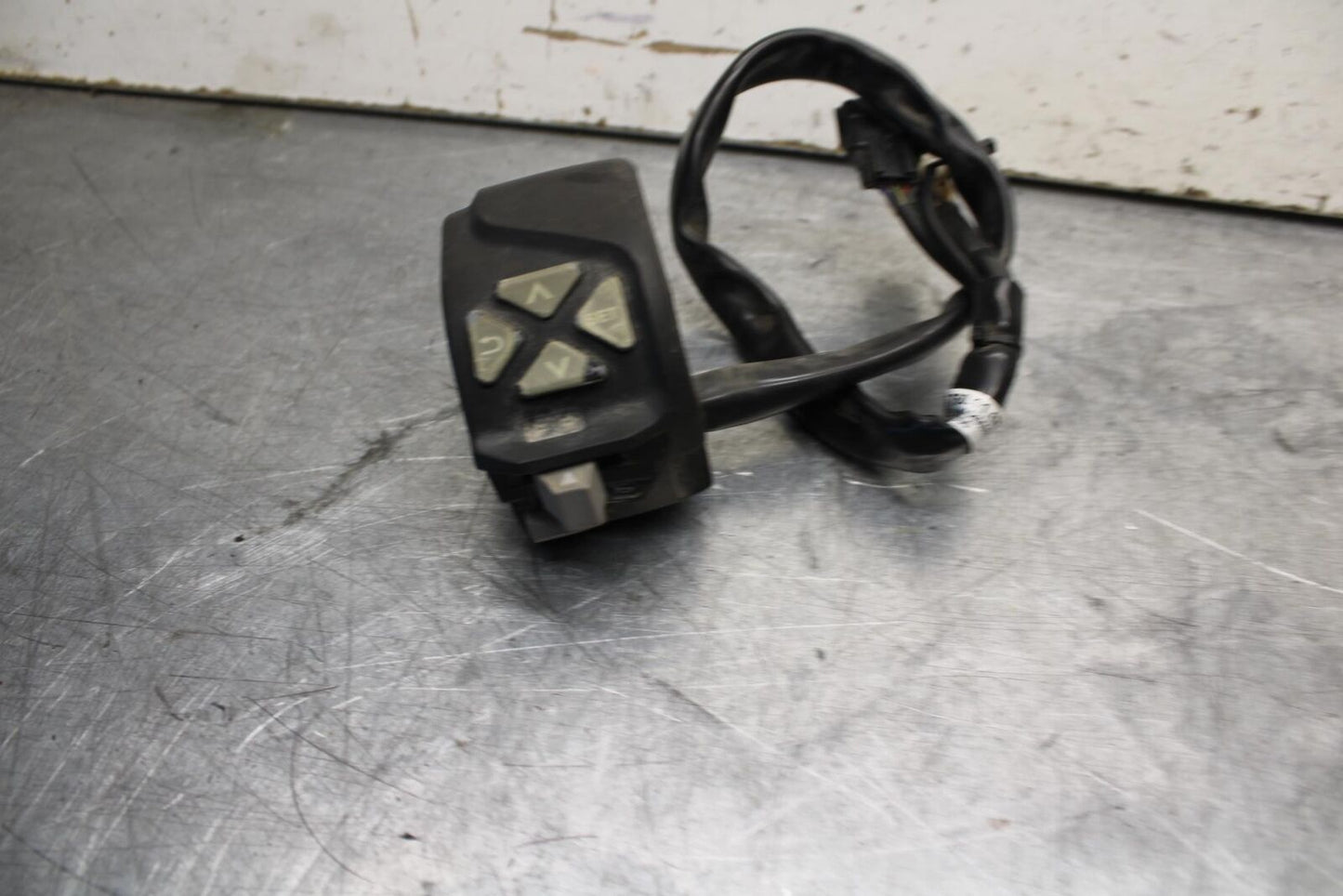 16-18 KTM 690 DUKE LEFT CLIP ON HANDLE HORN SIGNALS SWITCH SWITCHES BB631