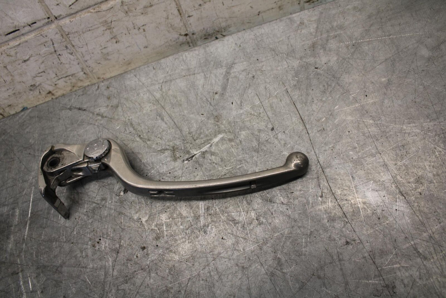 2004 Suzuki GSXR600 RIGHT CLIPON HANDLEBAR BRAKE LEVER 57300-29G01 BB528