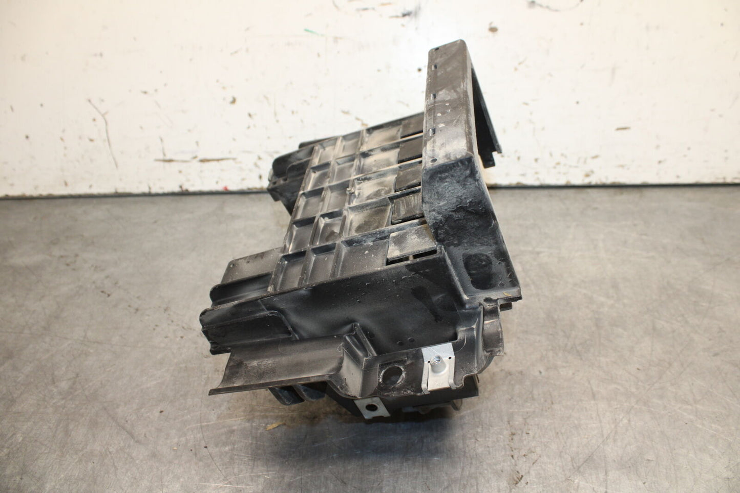 21-24 KTM 890 ADVENTURE R REAR BACK TAIL UNDERTAIL BATTERY TRAY PLASTIC BB723
