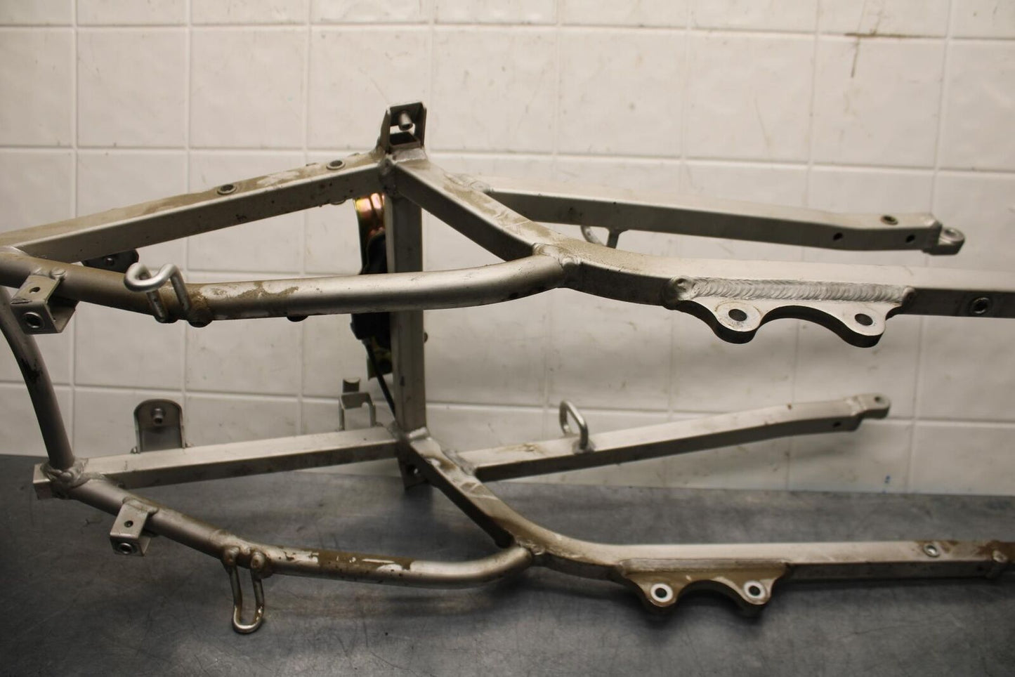 2001 to 03Suzuki GSXR600/750 REAR SUBFRAME BACK SUB FRAME BB584