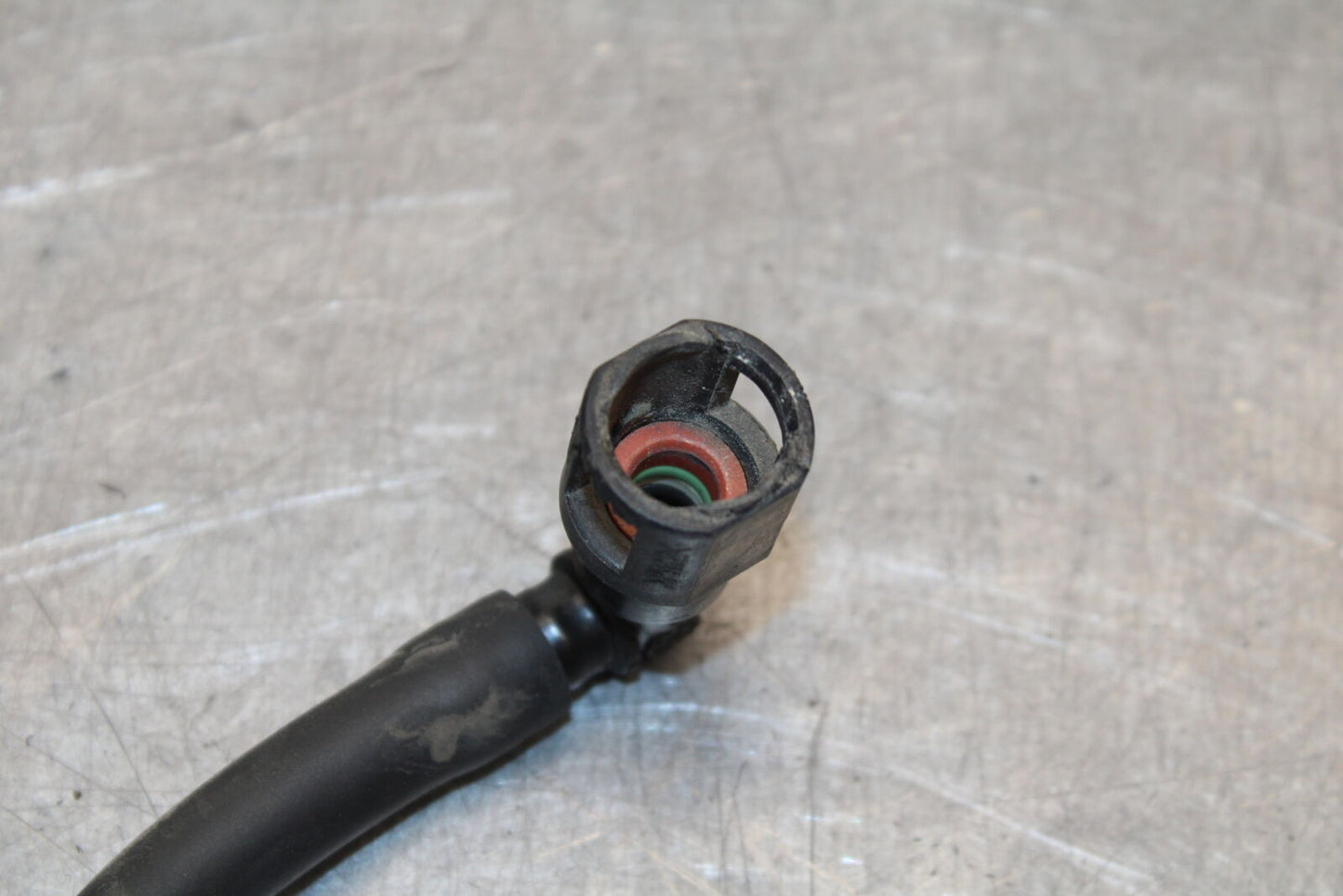 04-05 SUZUKI GSXR600 FUEL HOSE GAS LINE TUBE PIPE 15810-18G00 BB658