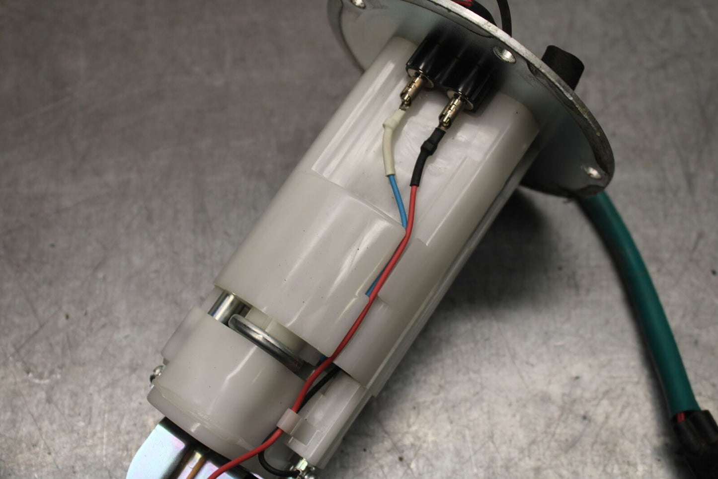 24-25 KAWASAKI NINJA ZX6R FUEL PUMP GAS PETROL SENDER UNIT BB726