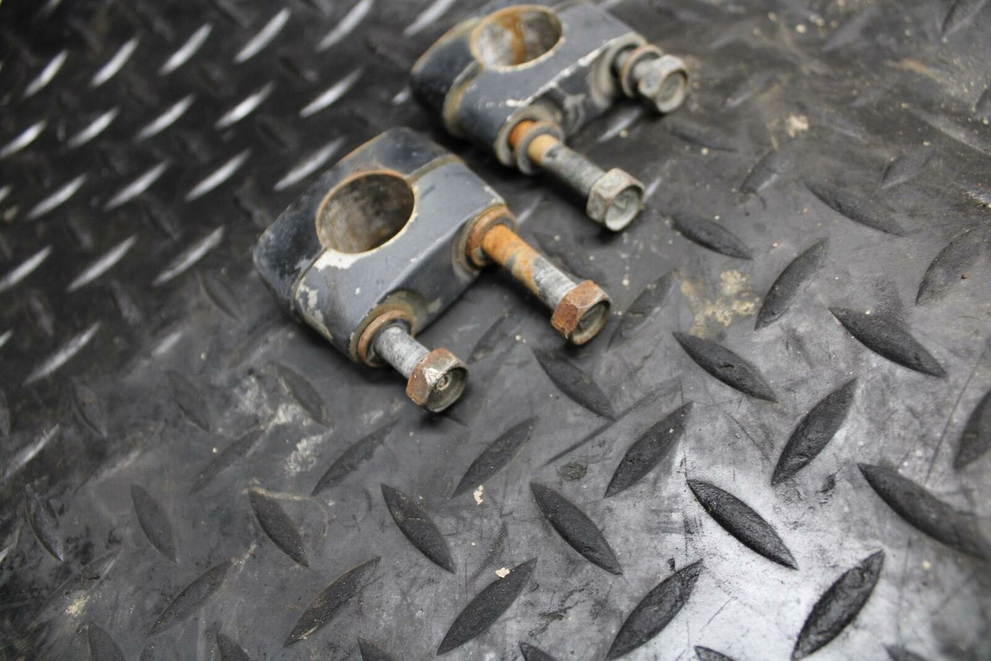 85-86 SUZUKI QUADRACER 250 HANDLEBAR RISERS CLAMPS BB210