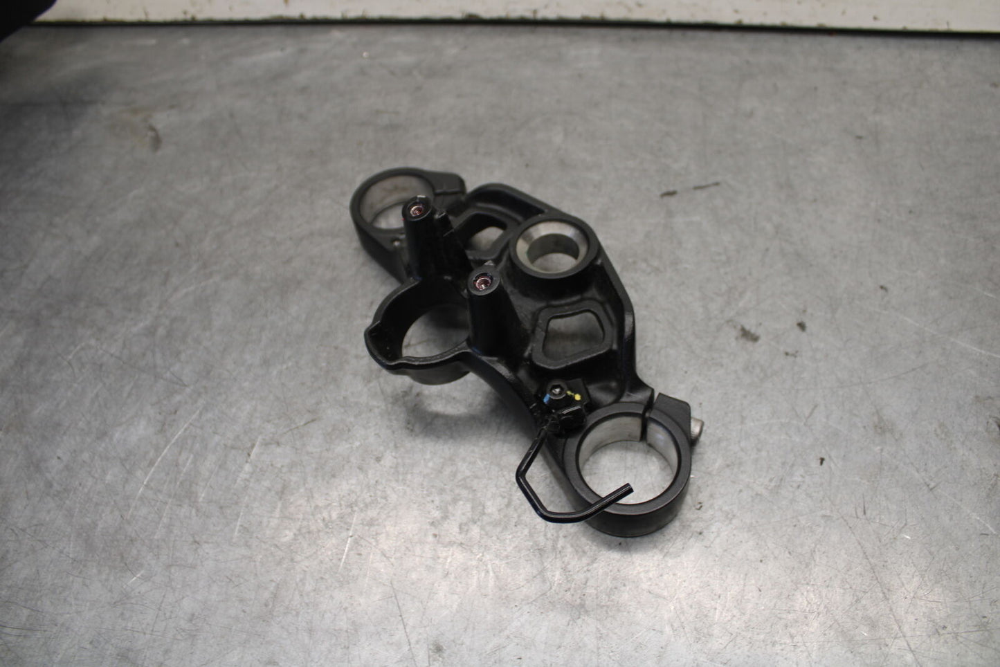 18-23 KAWASAKI NINJA 400 FORKS UPPER TRIPLE TREE CLAMP BB660