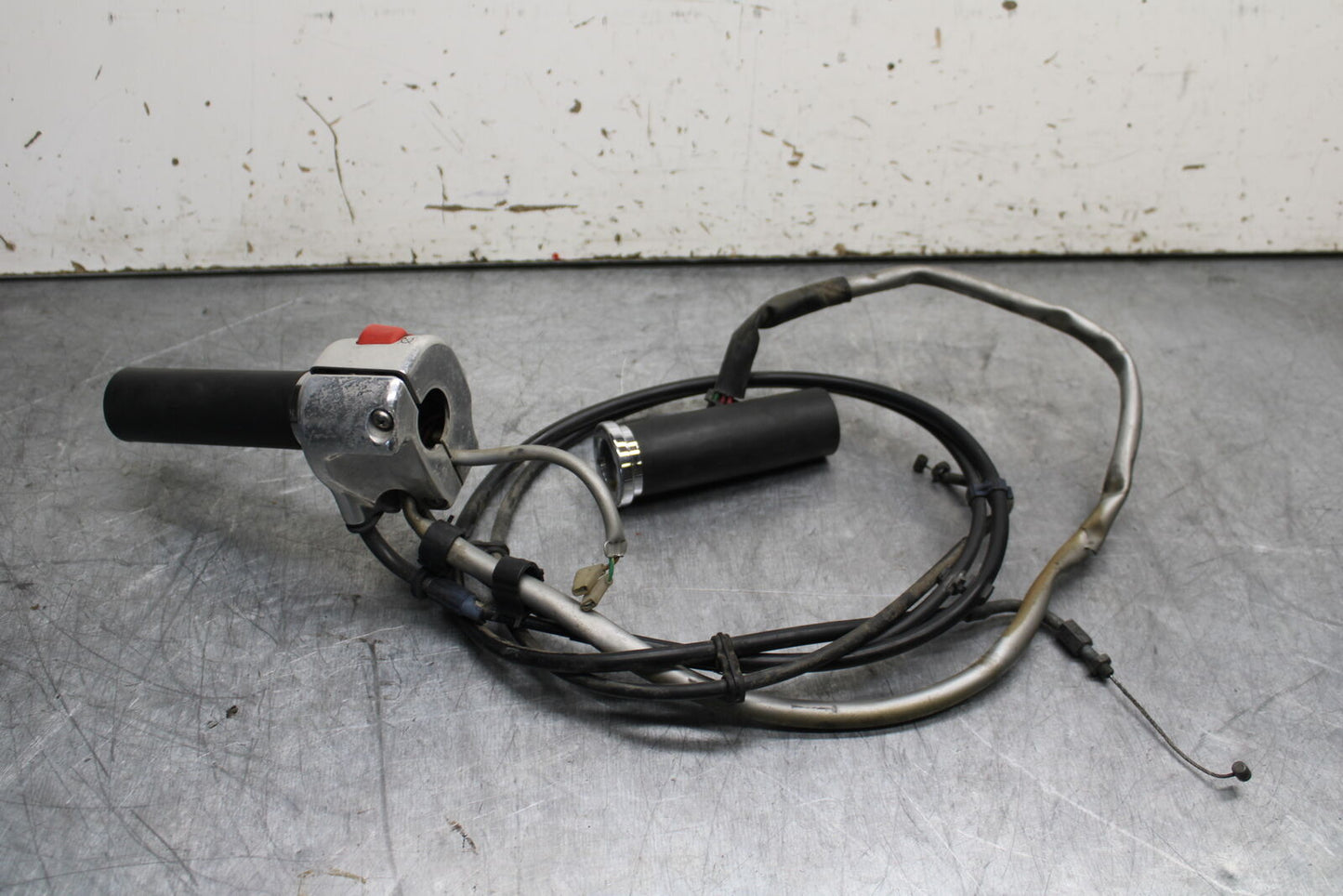 99-00 YAMAHA V STAR 1100 THROTTLE CABLE LINE HOUSING GUIDE BB711