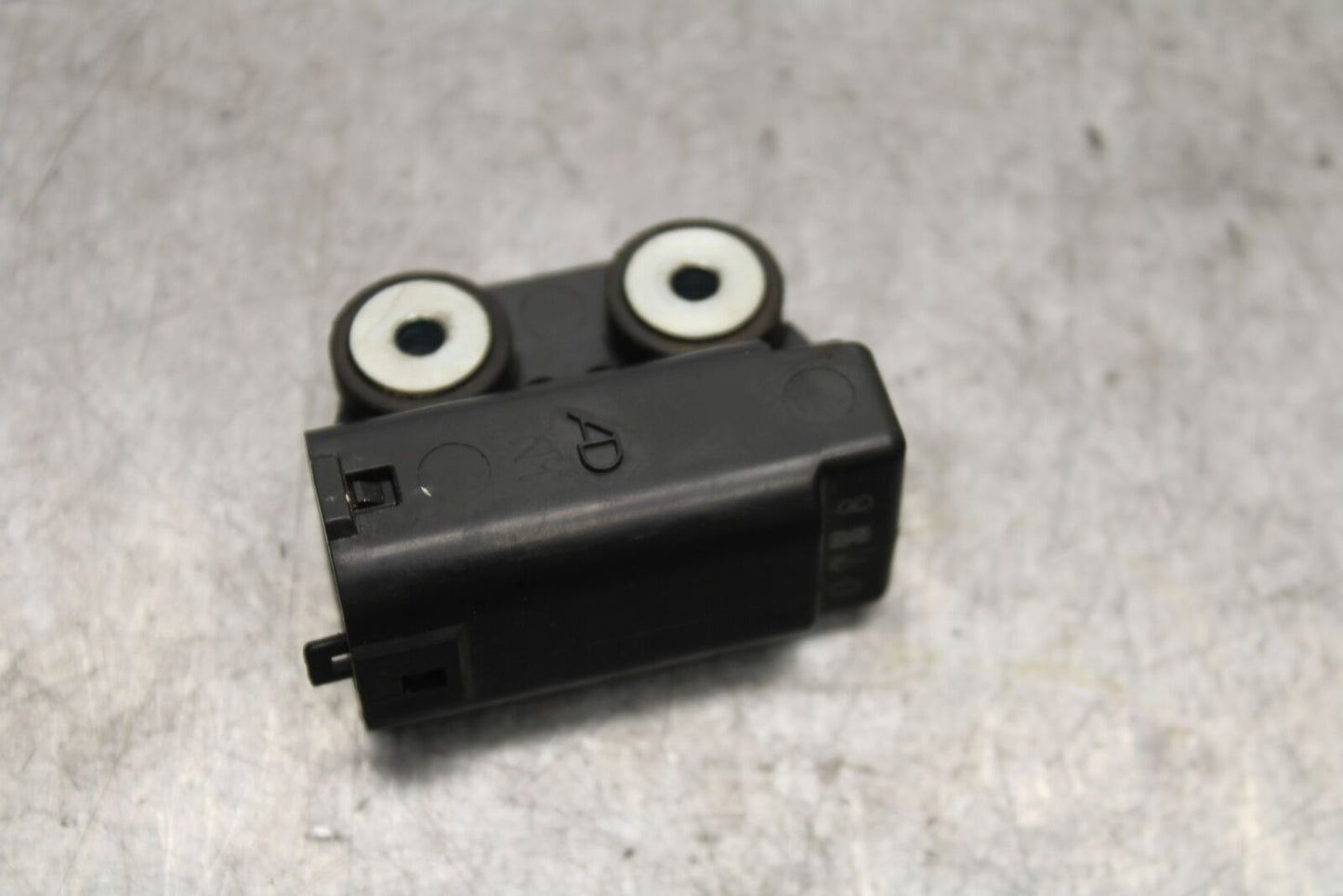 19-21 TRIUMPH SPEED TWIN 1200 TIP OVER ANGLE CRASH SENSOR SWITCH T2502455 BB653