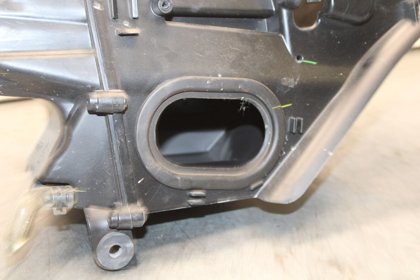 19-21 TRIUMPH SPEED TWIN 1200 AIRBOX AIR INTAKE FILTER BOX BB653