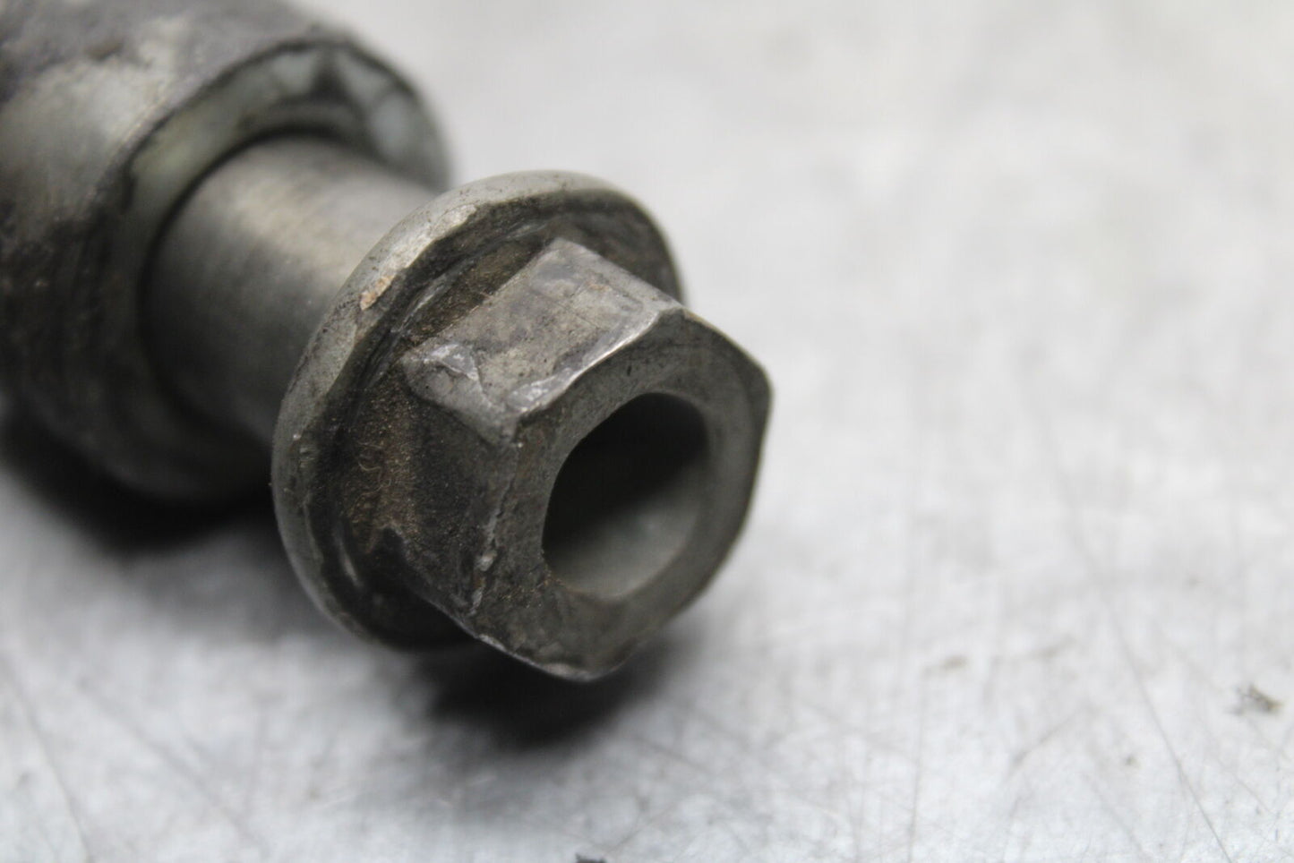 99-00 YAMAHA V STAR 1100 FRONT WHEEL RIM AXLE PIVOT BOLT BB711