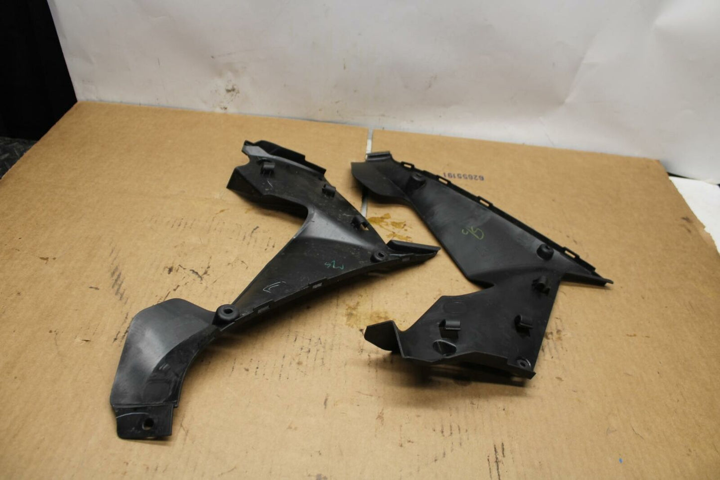 19-21 YAMAHA YZF R3 RIGHT LEFT INNER FAIRINGS COWLS PANELS TRIMS BB378