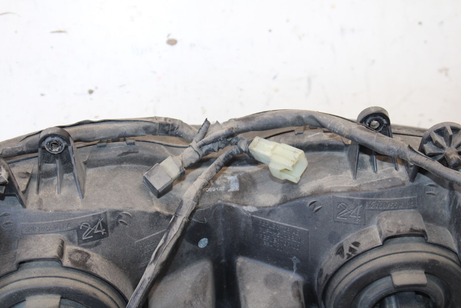 03-07 SUZUKI SV1000S FRONT HEADLIGHT HEAD LIGHT LAMP BB657