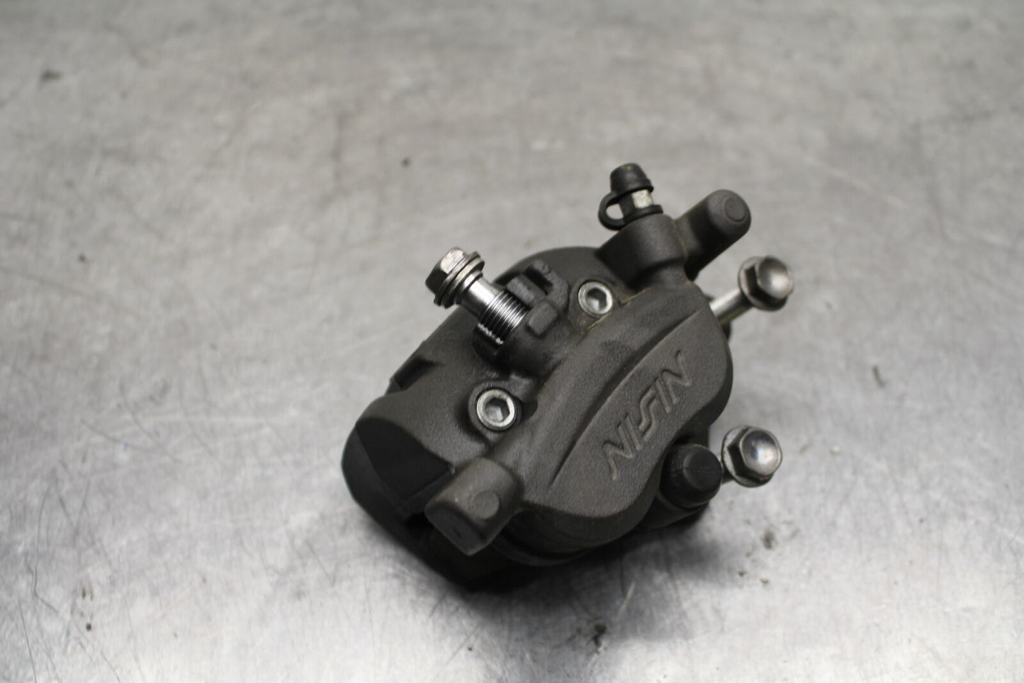 19-22 KAWASAKI Z400 RIGHT FRONT BRAKE CALIPER BB738