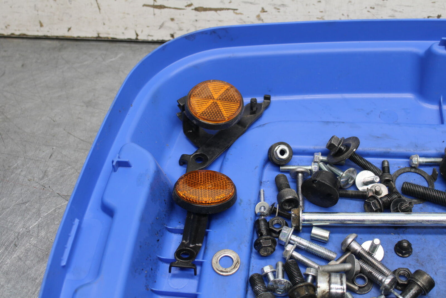 19-24 YAMAHA R3 MOUNTING BOLTS HARDWARE MOTOR SCREWS BB736