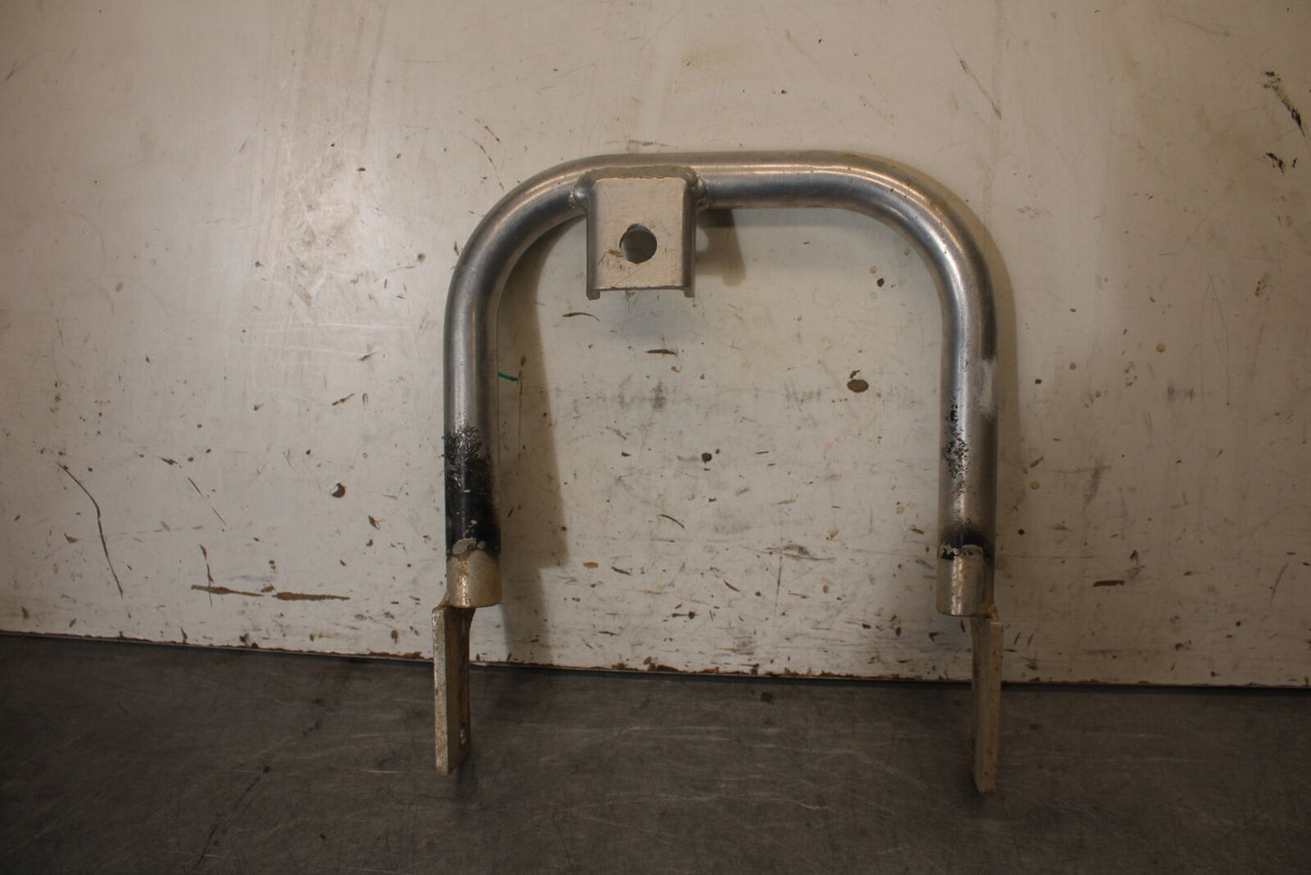 01-05 YAMAHA RAPTOR 660R REAR BACK BUMPER GRAB BAR BB695