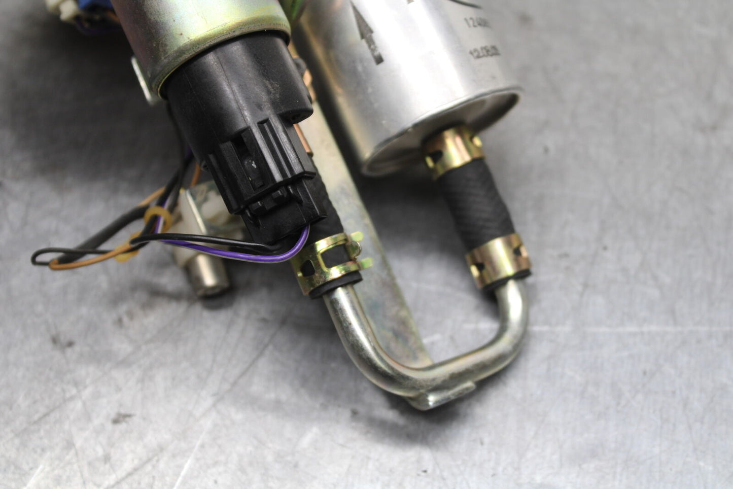 03-04 TRIUMPH DAYTONA 600 FUEL PUMP GAS PETROL SENDER UNIT BB745