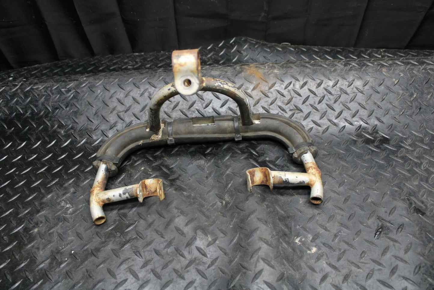 85-86 SUZUKI QUADRACER 250 FRONT BUMPER BB210