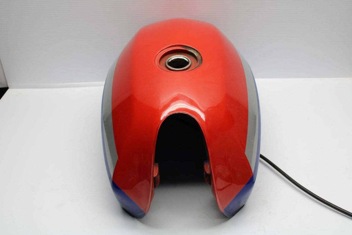 86 SUZUKI GS750ES GAS TANK FUEL CELL PETROL RESERVOIR BB233