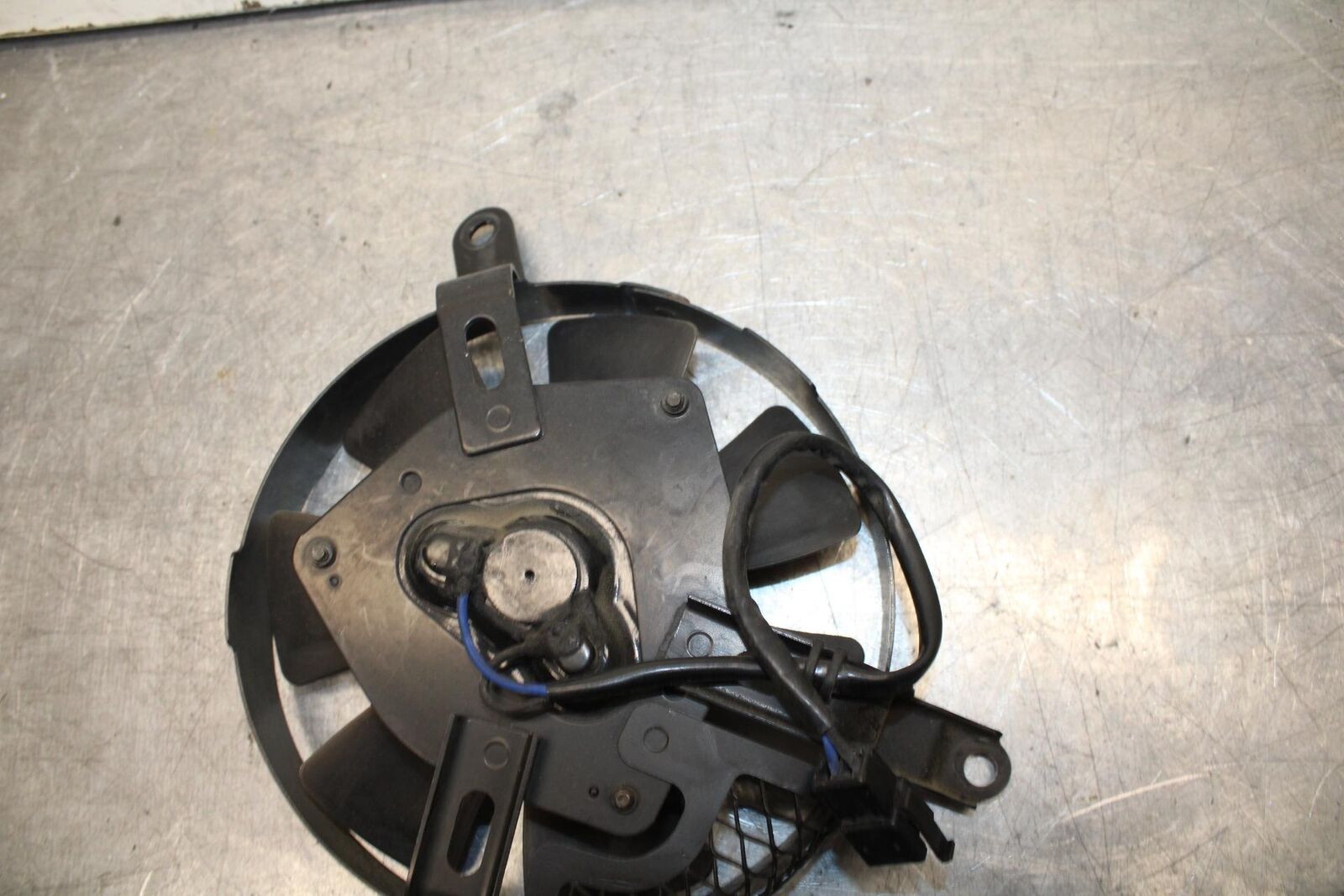 01 SUZUKI GSXR1000 ENGINE RADIATOR COOLING FAN BB100