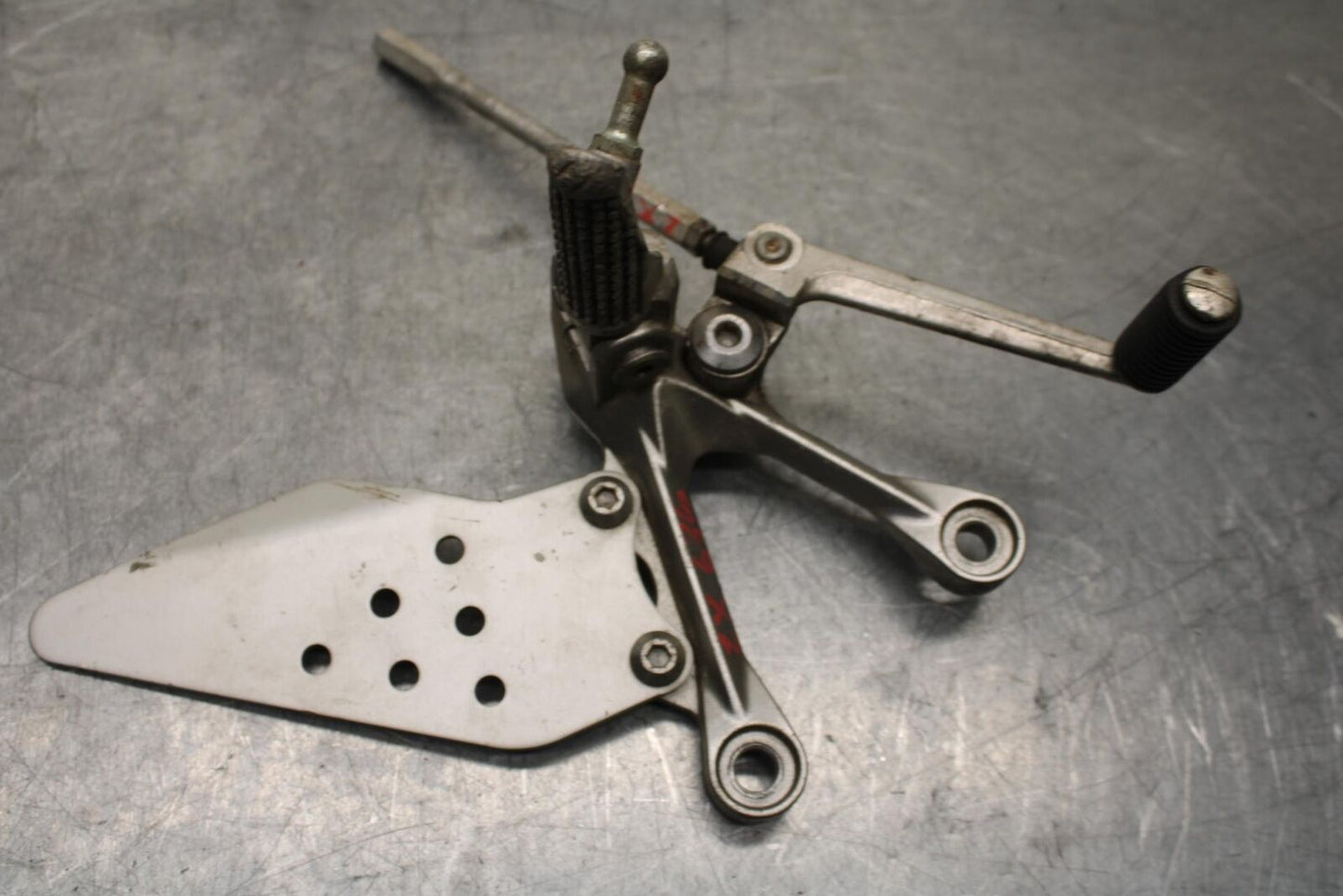 05-06 KAWASAKI NINJA ZX6R 636 RIGHT REARSET DRIVER FOOT PEG REST STOP BB636