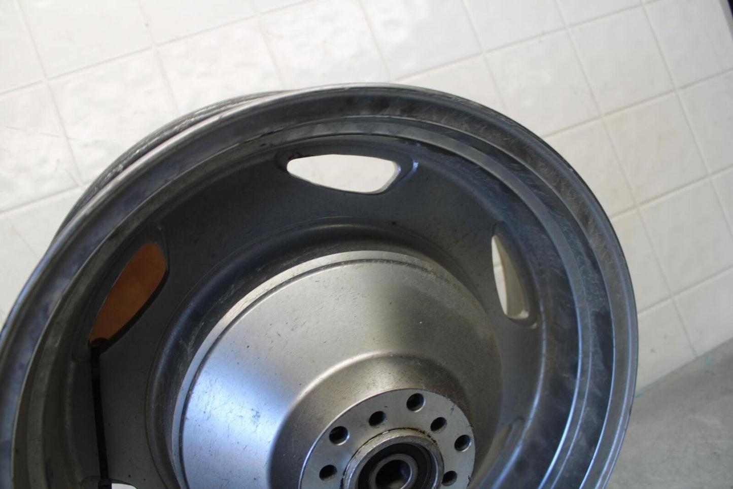 2004 Suzuki Intruder 1500 VL1500 REAR WHEEL RIM BB509