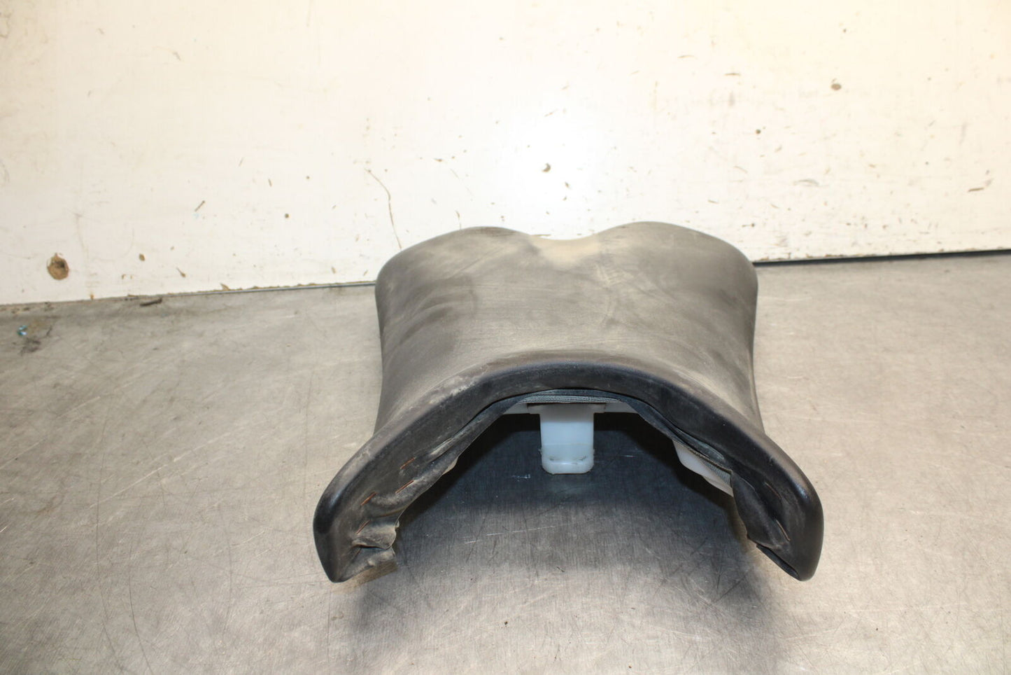 09-15 YAMAHA FZ6R FRONT DRIVERS SEAT PAD SADDLE PILLION BB686