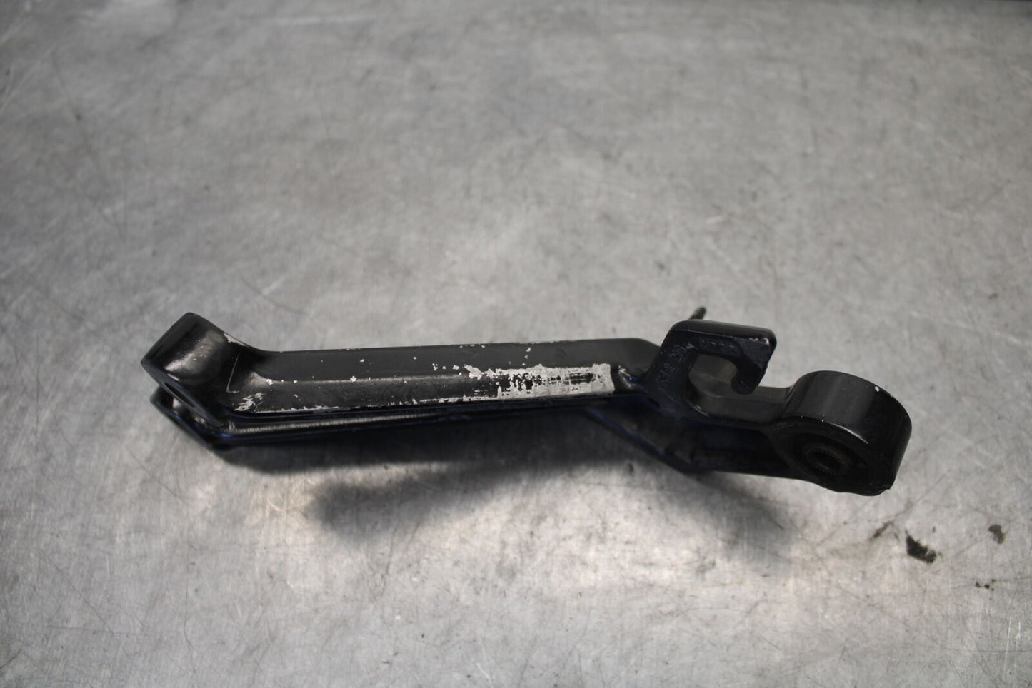 04-05 SUZUKI GSXR600 RIGHT REAR BACK PASSENGER PEG BB658