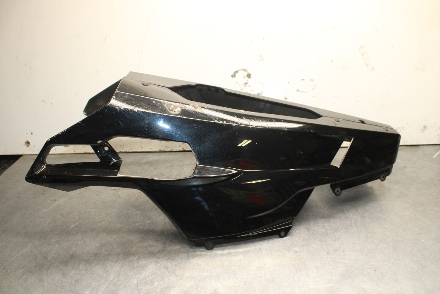 08-13 DUCATI 848 EVO LOWER BOTTOM BELLY FAIRING COWL BB667